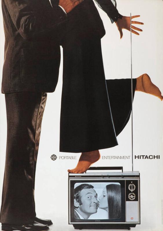 Hitachi - Portable entertainment