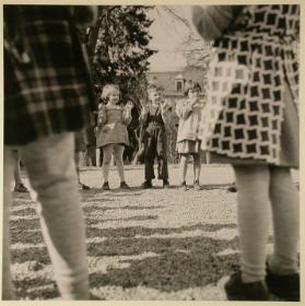 Kindergarten “Sennhauserweg” beim Römerhof ; Kinder beim Spielen im Freien