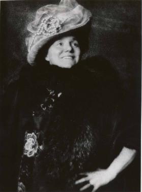 Yvette Guilbert 1901