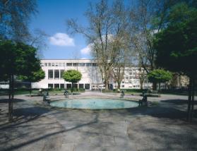 Museum für Gestaltung, Hochschule für Gestaltung und Kunst, Ansicht mit Klingenpark
