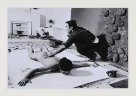 [Yves Klein in seinem Studio, Rue Campagne Première, Paris, Frankreich, 1961]
