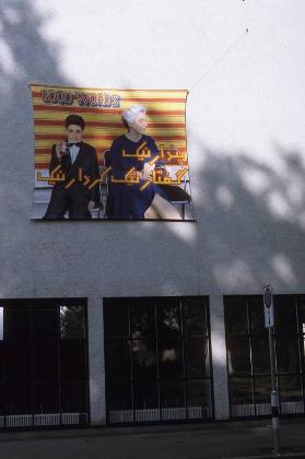 Shirana Shabazi ; Goftare Nik ; Mega-Poster am Gebäude der HGKZ
