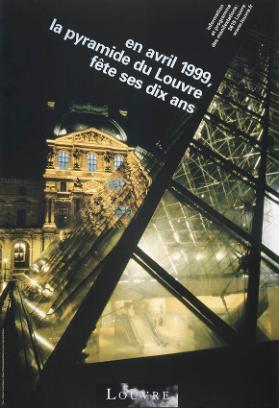 En avril 1999, la pyramide du Louvre fête ses dix ans