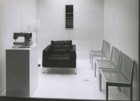 Ausstellung "Swiss Design" in London 1957 - White Cube mit Wohnmöbel