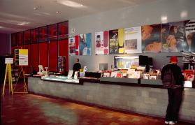 Museum für Gestaltung, Foyer mit Empfangstheke