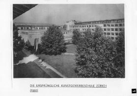 Kunstgewerbeschule Zürich (Schulhaus) um 1949.