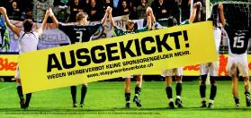 Ausgekickt! Wegen Werbeverbot keine Sponsorengelder! Eine Kampagne der Schweizer Werbung SW/PS für die Allianz gegen Werbeverbote. Denn Vereine brauchen Sponsoren: wie zum Beispiel der FC St. Gallen in der Axpo Super League.
