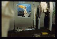 DU BIST DIE WEISSESTE FARBE MEINER GEDANKEN ; Bild 6 ; Ausstellungsgestaltung ; Foto-Styling Te…