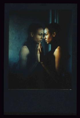 the girl with the curious hair ; Bild D der Styling-Fotostrecke (Ausstellungsgestaltung)


