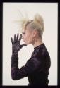 Projekt Gloves ; Freche Gediegenheit ; Bild A ; Fotostrecke Bild A (blond im Profil) Fotos Thom…