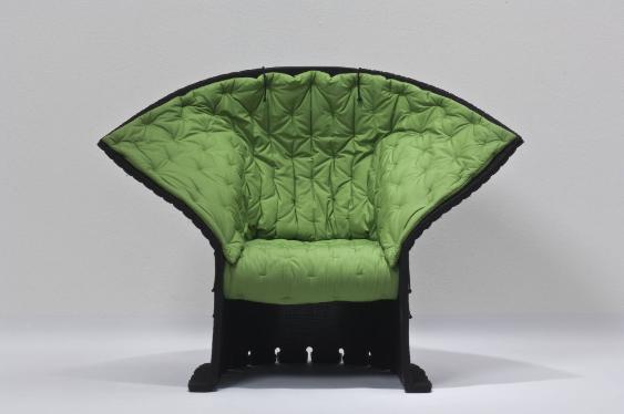09: Feltri, 1987. Design: Gaetano Pesce, Ausführung Manufacturer: Cassina Filz, Epoxidharz, Han…