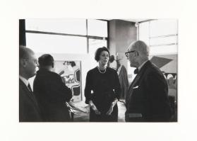 [Le Corbusier in Heidi Webers Studio für Raumgestaltung "Mezzanin", Neumarkt 28, Zürich]