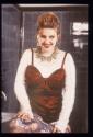 La mia Madonna ; Fotostrecke E (Model im Bad, rote Corsage)