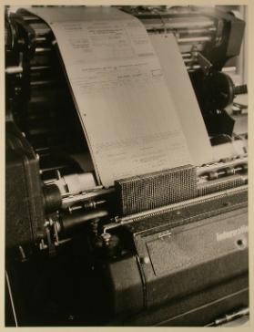 Die Buchführung der Vita Lebensversicherung ; Maschinendetail Buchhaltungsmaschine mit Rechnung…