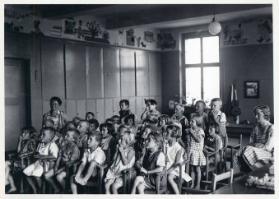 Kasperli-Theateraufführung in einem Kindergarten