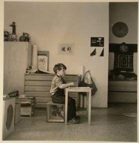 Reportage über die Atmosphäre bei W. Bischof + , Markus Bischof im Kinderzimmer