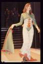 Rencontre Suisse du Jeune Talent ; Bild 2 ; Défilé : Auftritt im Saal der Kreuzbleiche .  Outfi…