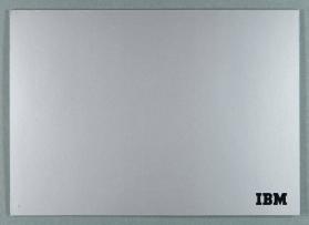 IBM - Auch der beste Computer ist ohne gutes Zubehör nur halb so gut. (Oder funktioniert überhaupt nicht.) - Die IBM stellt Ihnen hier vier wichtige Zubehör-Artikel vor.
