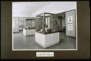 Das bemalte Möbel ; Ausstellungsgestaltung