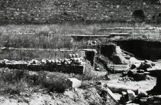 Gräberfeld in der römischen Ruinenstadt Lucera
