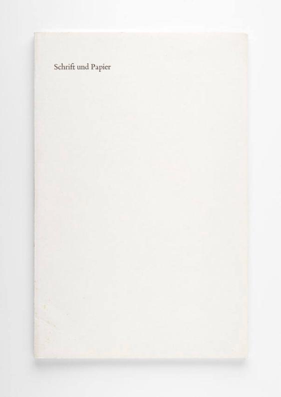 Schrift und Papier