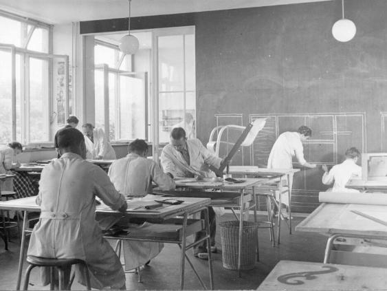 Unterricht in der Fachklasse für Innenausbau um 1948