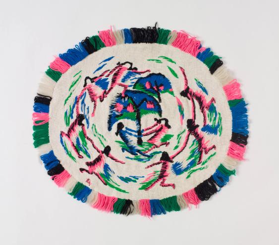 Ronde de petites filles