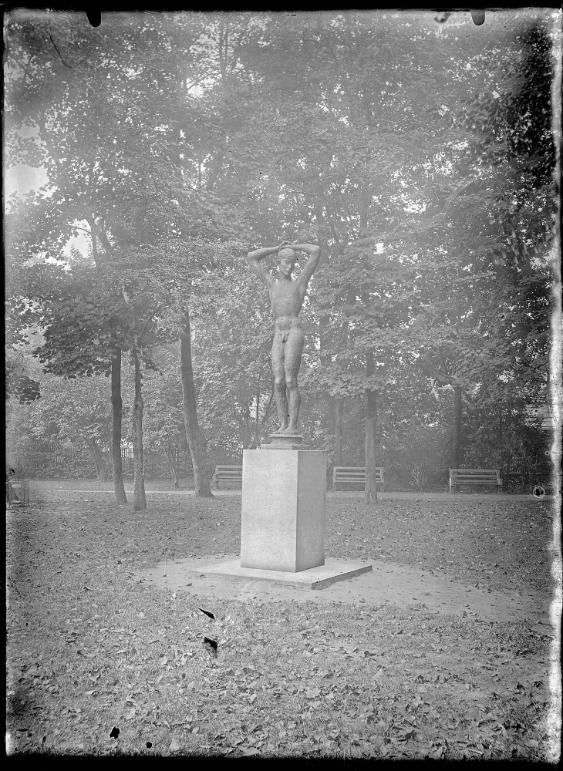 Friedhof und Grabmal
