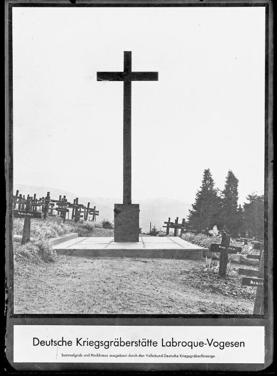 Friedhof und Grabmal
