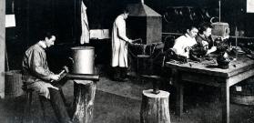 Werkstatt für Metallarbeit, um 1908
