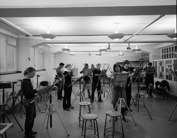 Hochschule für Gestaltung und Kunst, Unterrichtsituation Malen mit Staffeleien
