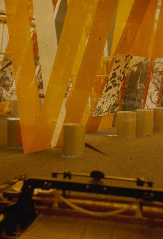Textilkunst und modische Accessoirs an der EXPO 1964