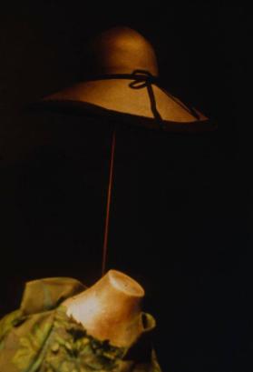 Textilkunst und modische Accessoirs an der EXPO 1964