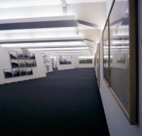 Die bleichen Berge, Niedermayr, Ausstellungsansicht