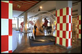 Ausstellung über Sicherheit und Zusammenarbeit