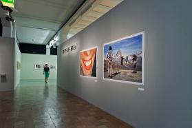 Martin Parr - Souvenir ; Ausstellungsansicht