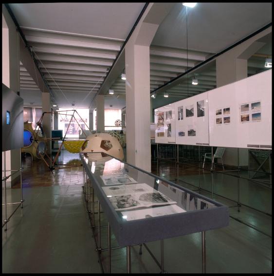 Your Private Sky - R. Buckminster Fuller ; Ausstellungsansicht