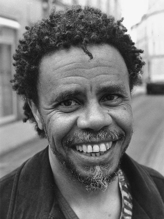 Chaz Maviyane-Davies, 2003