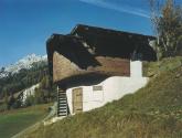 Falsche Chalets - STALL, 1937, BEOBACHTUNGSBUNKER, SUFERS GR. Betonbau mit abgestuftem, doppelt…