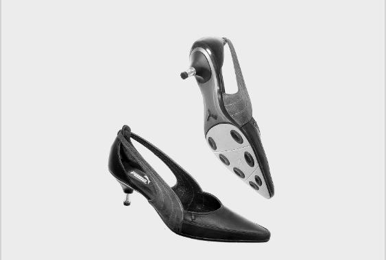 Sportdesign - Portiere Wn's , Puma, Deutschland, 2004 ; Pressefoto