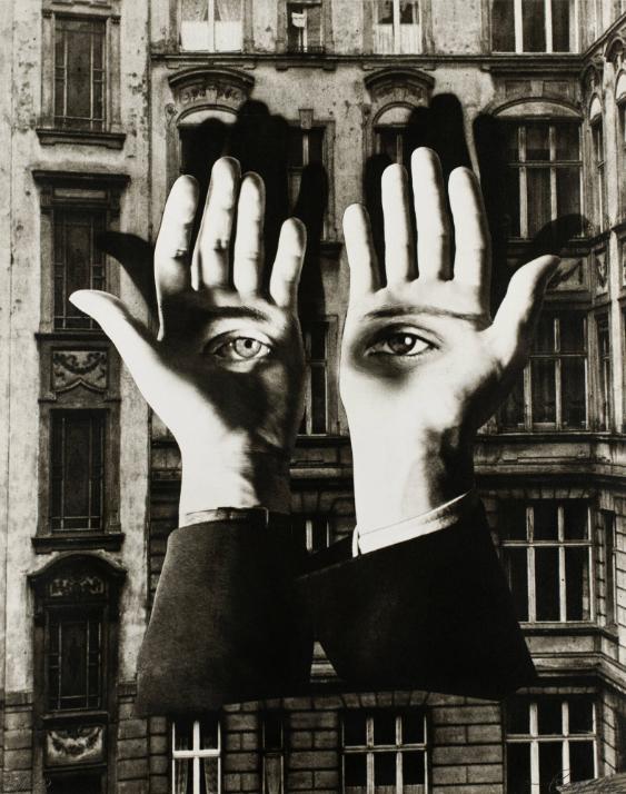 01 Herbert Bayer ; Einsamer Grossstädter, 1932/1969
Fotomontage, Silbergelatinepapier, 35.3 x …