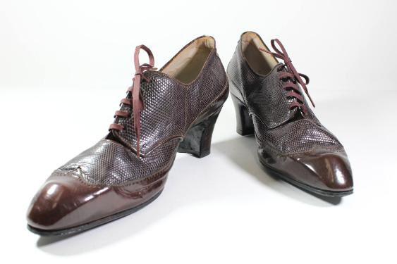 Damenschnürschuhe mit  Absatz