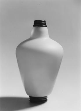 Vase mit grünen Rändern