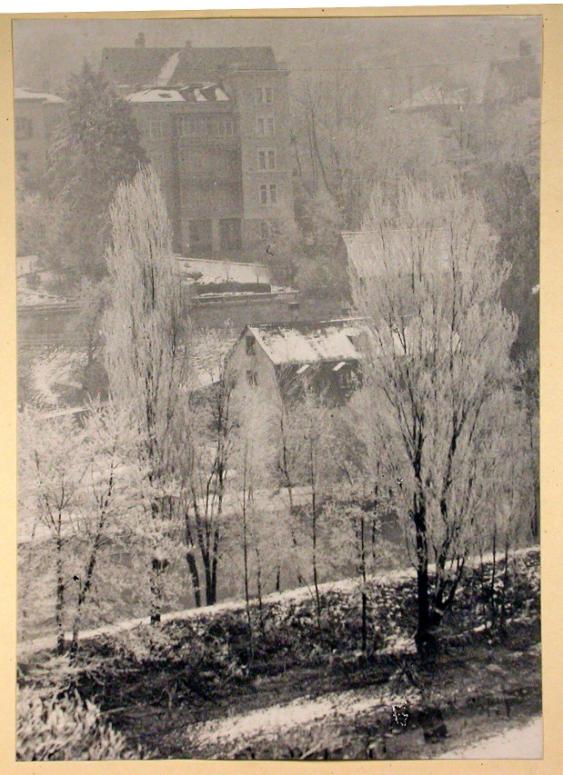 Ausblick von der Fotoklasse auf die Limmat am Sihlqai mit Lettenkanal 1934
