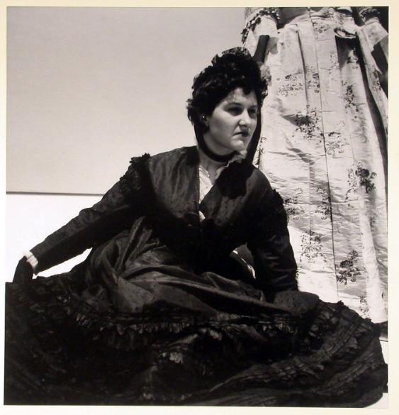 Historische Kleider an der Seidenausstellung im Kunstgewerbemuseum