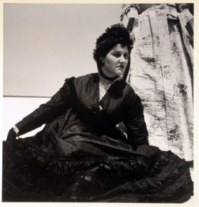 Historische Kleider an der Seidenausstellung im Kunstgewerbemuseum