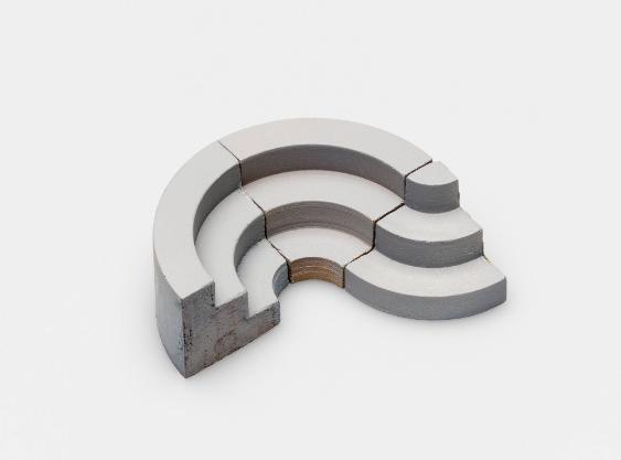 Pausenplatzskulptur aus "Elements Sculpturales" / "Arena"