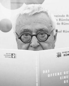 Foto: Francisco Carrascosa
Quelle: https://www.zuonline.ch/front/konsequent-eigenwilliger-und-…