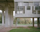 Baukörper auf Wandscheiben und Stützen, Sainte-Marie de La Tourette, Éveux, Frankreich, 2021, F…