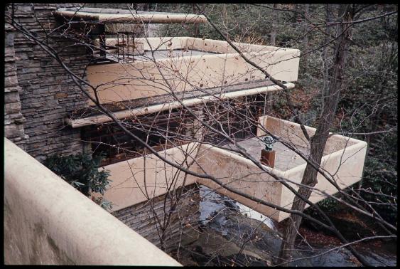 Frank Lloyd Wright "Fallingwater"